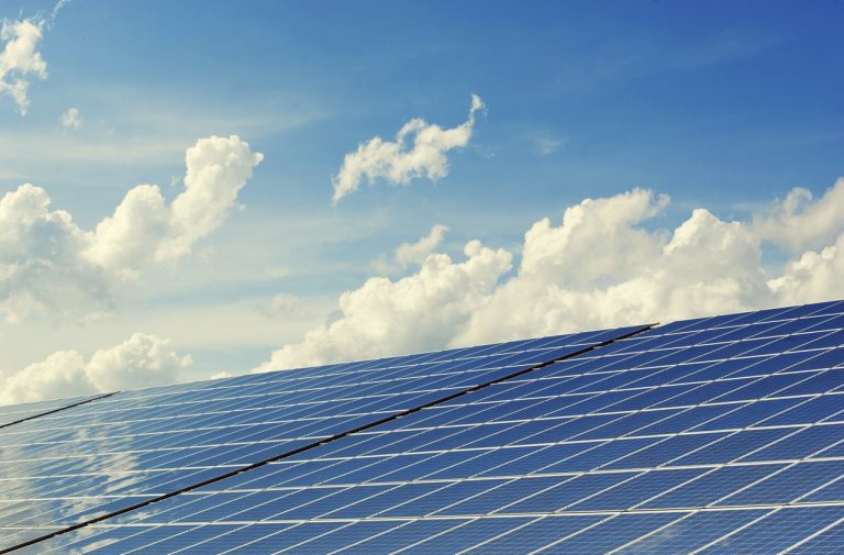 Minas Gerais bate recorde e supera 800MW instalados na geração solar distribuída