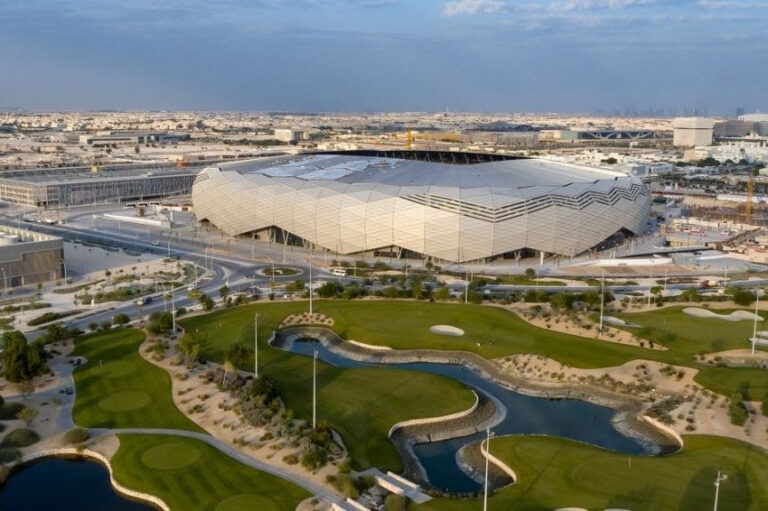 Leia mais sobre o artigo Copa do Mundo tem energia solar em estádio e usina para fornecer eletricidade limpa aos cidadãos e visitantes