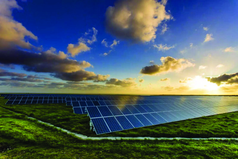 Leia mais sobre o artigo Webinar gratuito via LinkedIn aponta tendências do mercado de energia solar para 2023