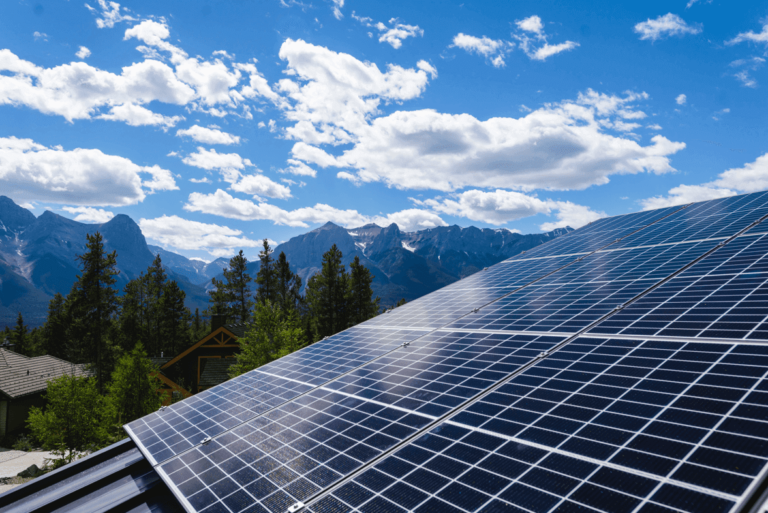 Leia mais sobre o artigo ABSOLAR reúne empresários do setor solar do Nordeste para debater perspectivas e expansão do mercado fotovoltaico