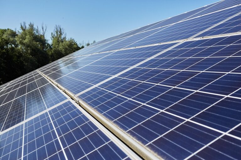 Leia mais sobre o artigo Energia solar atinge 34 gigawatts e fortalece transição energética no País