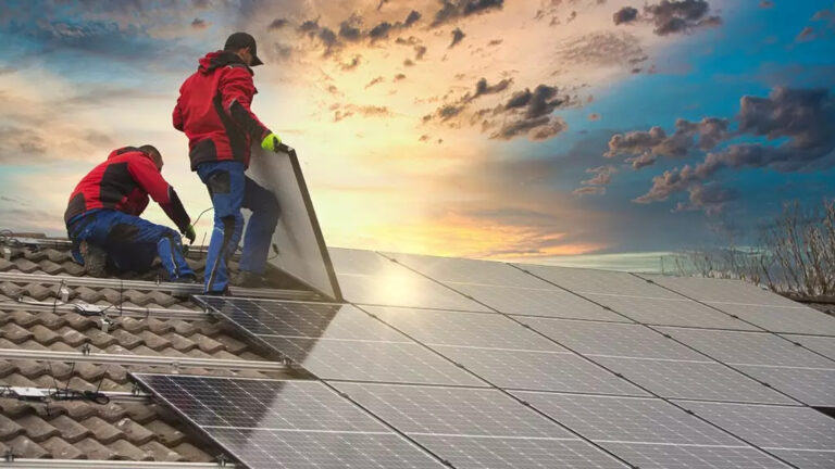 Leia mais sobre o artigo Sunhub amplia soluções para setor solar e espera atingir R$ 2 bilhões em movimentação na plataforma de CRM este ano
