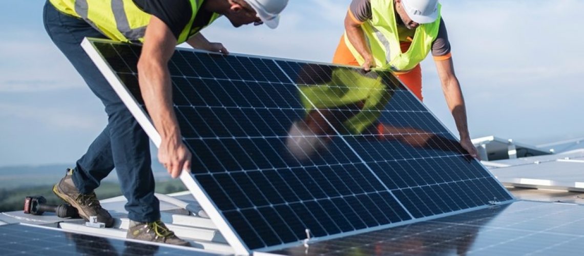Empresas oferecem formação gratuita em energia fotovoltaica
