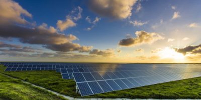 Energia solar deve trazer mais de R$ 50 bilhões em novos investimentos em 2023 ao Brasil
