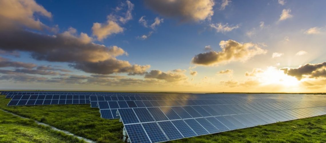 Energia solar deve trazer mais de R$ 50 bilhões em novos investimentos em 2023 ao Brasil