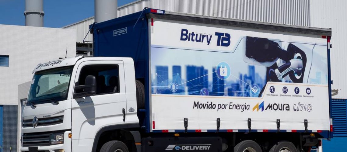 Grupo Moura fortalece parceria com a VWCO e adquire caminhão e-Delivery