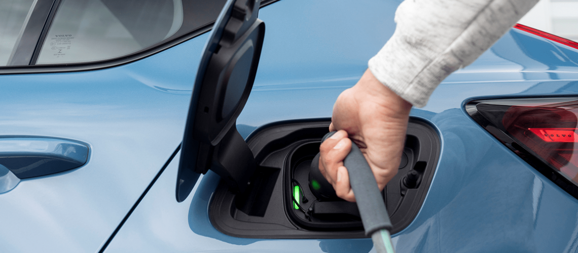 Pontos de recarga para carros elétricos crescem 300% em apenas quatro anos
