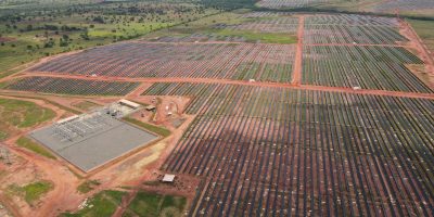PremieRpet é a primeira indústria do setor no Brasil a adotar energia 100% solar em todas as suas fábricas
