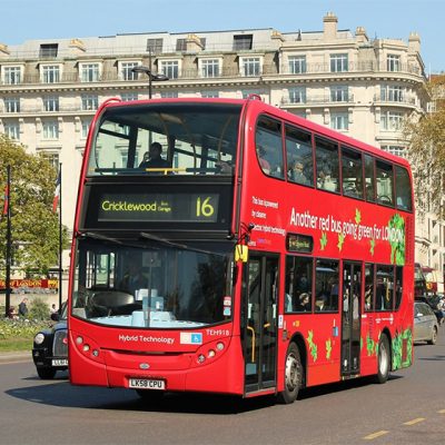 Siemens fornece energia para ônibus de dois andares com emissão zero em Londres