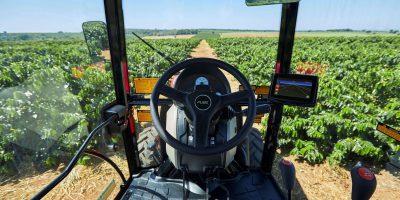 Solução permite que agricultor use piloto automático em todas as máquinas