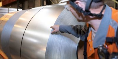 ABB usa o XCarb da ArcelorMittal para reduzir a pegada de carbono dos produtos e contribuir com seus compromissos de sustentabilidade.