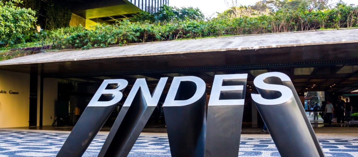 BNDES investe na distribuição elétrica em 10 estados brasileiros