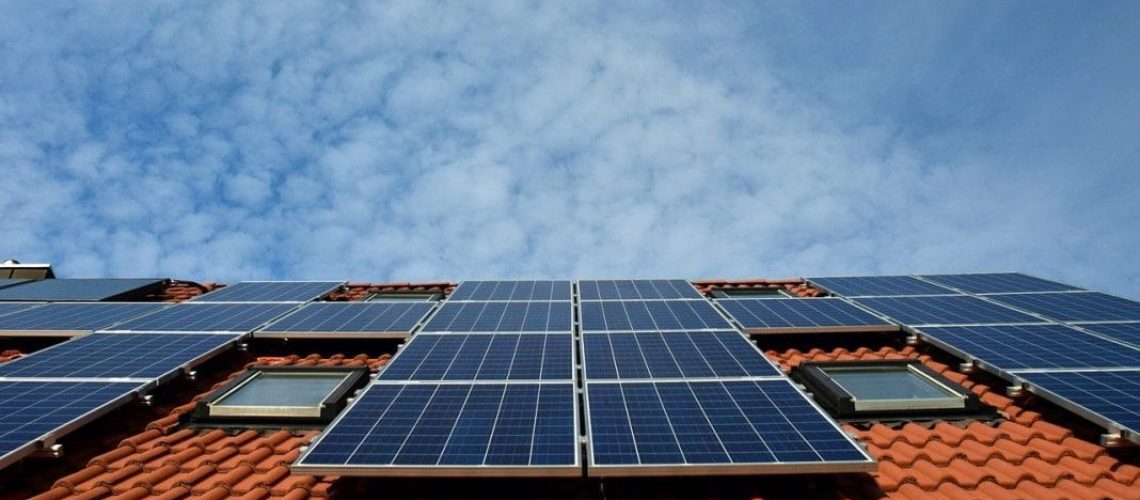 Blue Sol Energia Solar anuncia doação de sistemas fotovoltaicos para instituições a cada mil projetos comercializados