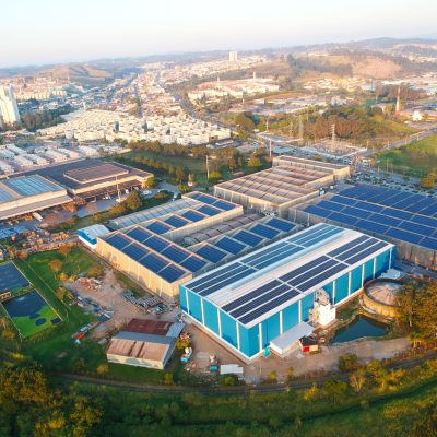 Elgin apresenta soluções fotovoltaicas e tecnologia híbrida na Intersolar 2022