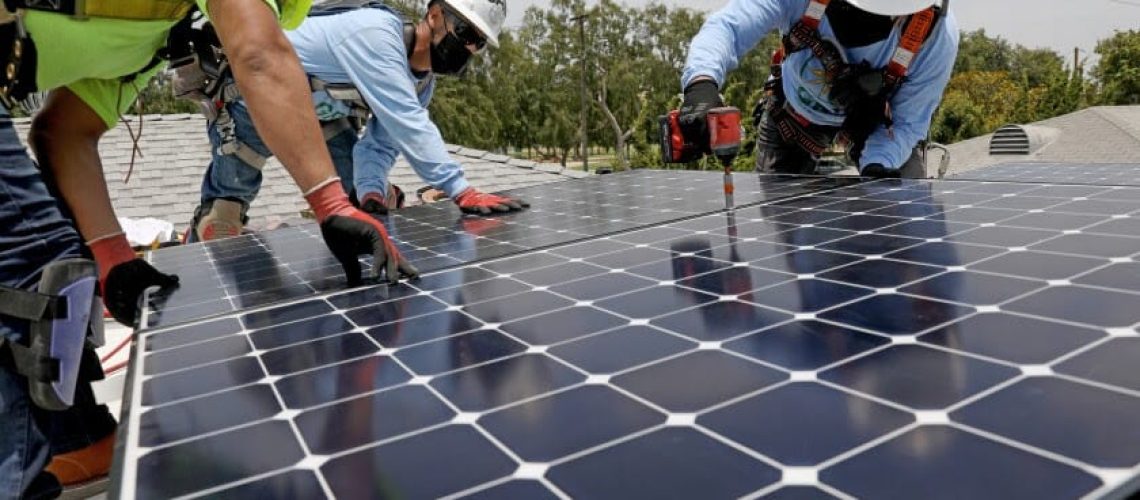 Geração própria de energia solar atinge 10 gigawatts e traz mais de R$ 52,4 bilhões de investimentos ao País