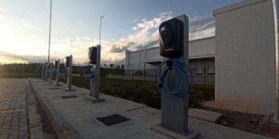 Infraestrutura de recarga para veículos elétricos gera desafios e oportunidades