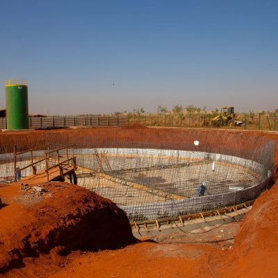 Parque aquático constrói reservatório capaz de armazenar até 3,2 milhões de litros de água quente