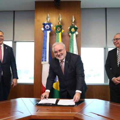 Petrobras assina memorando de entendimento com TotalEnergies e Casa dos Ventos para avaliação de oportunidades em energias renováveis