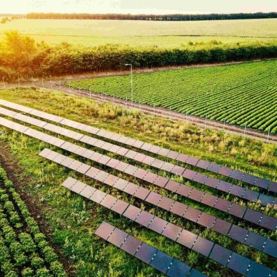 Usina solar em áreas agrícolas — o meio ambiente e o agricultor agradecem